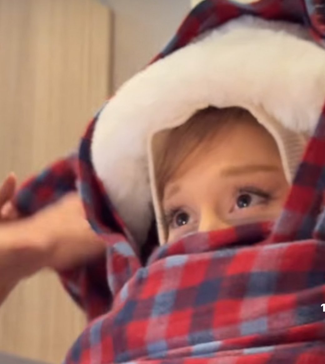 breathingrnd's tweet image. bambi eyes