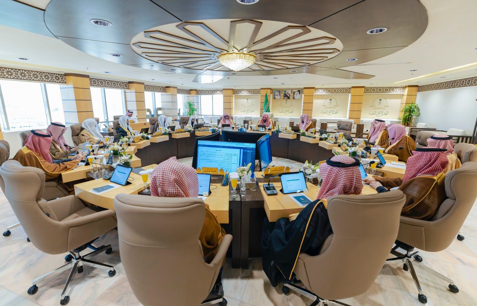 المجلس الأعلى للقضاء يعتمد تنظيمًا لقضايا التحكيم والتركات #معكم_باللحظة 