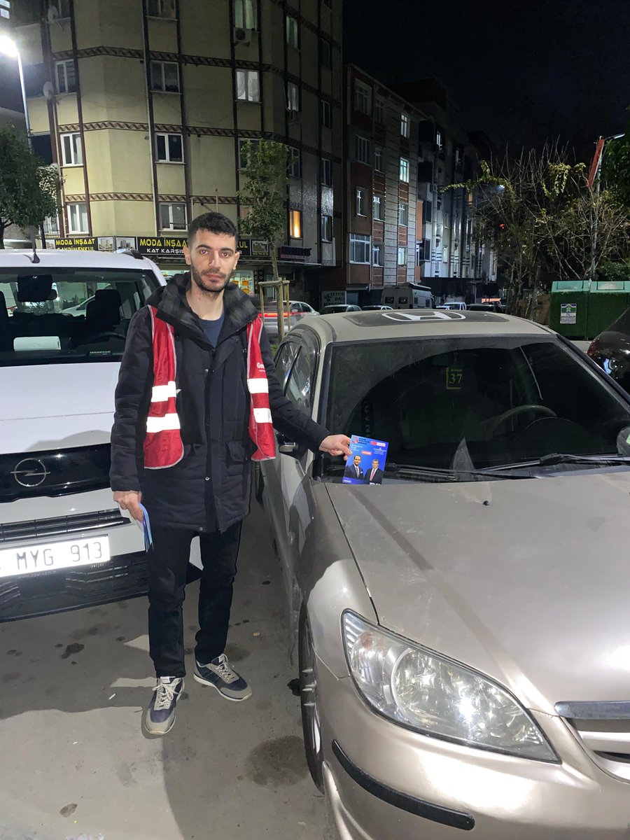 gencrefahbevler's tweet photo. Bahçelievler Gençlik Kolları Olarak 3.Olağan Kongremizin Broşürü Dağıtıma Devam Ettik. 

Hayırlara Vesile Olsun. https://t.co/urQiCwcrLo