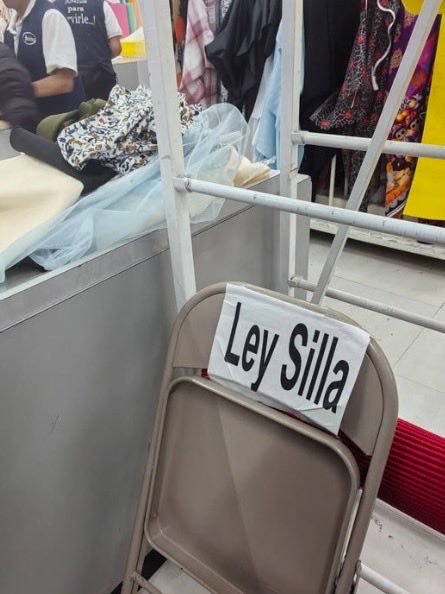 Las40Horas's tweet image. Lo bueno que ya implementaron la Ley Silla,,, que si no… pobres de sus empleados