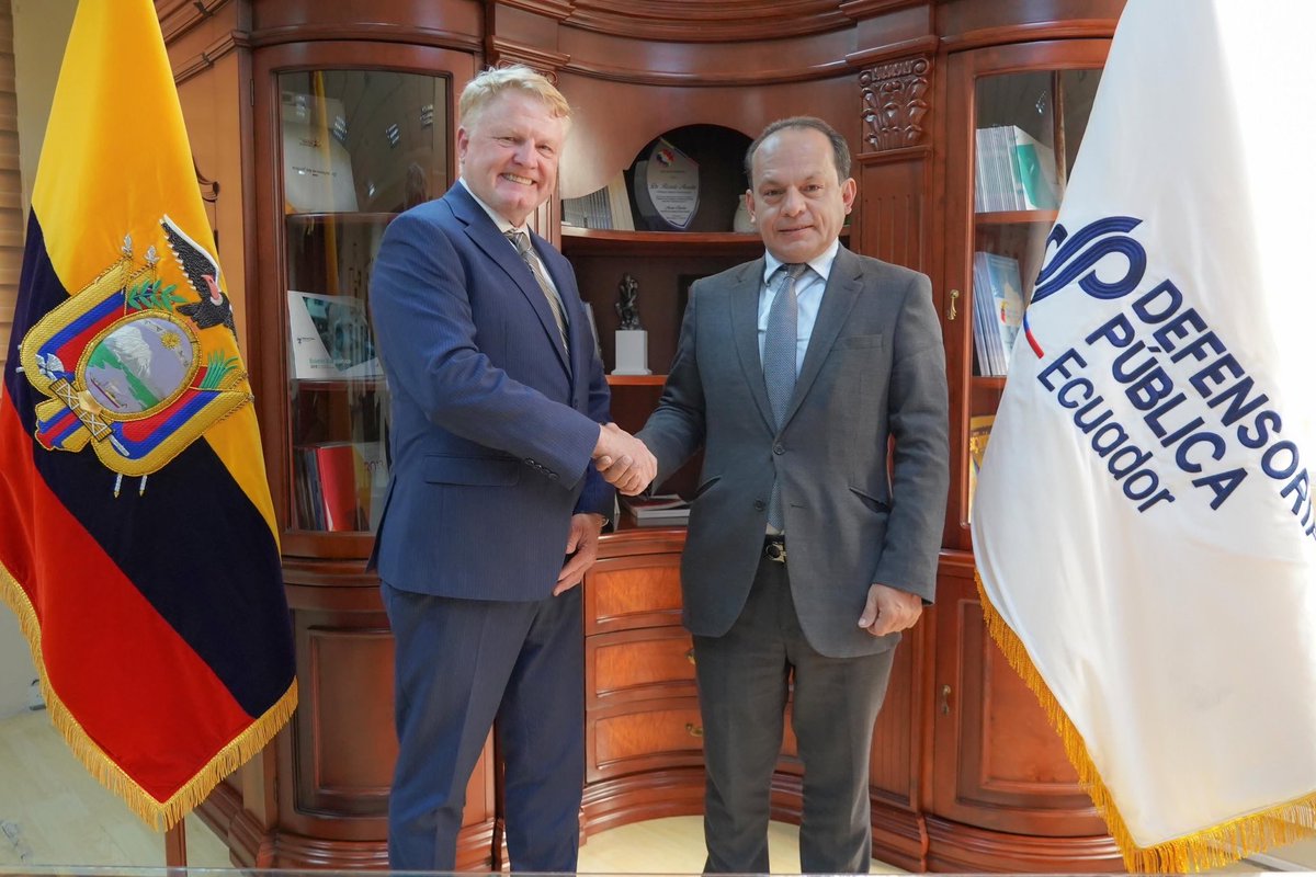 En Ecuador, <a href="/OEA_SegPublica/">OEA - Seguridad Pública</a> coopera con la <a href="/DefPublicaEC/">Defensoría Pública del Ecuador</a> fortaleciendo a la Oficina Defensorial Especializada en Delitos de Corrupción y Crimen Organizado, mediante tecnología que refuerza la defensa técnica, el debido proceso y el acceso efectivo a la justicia.