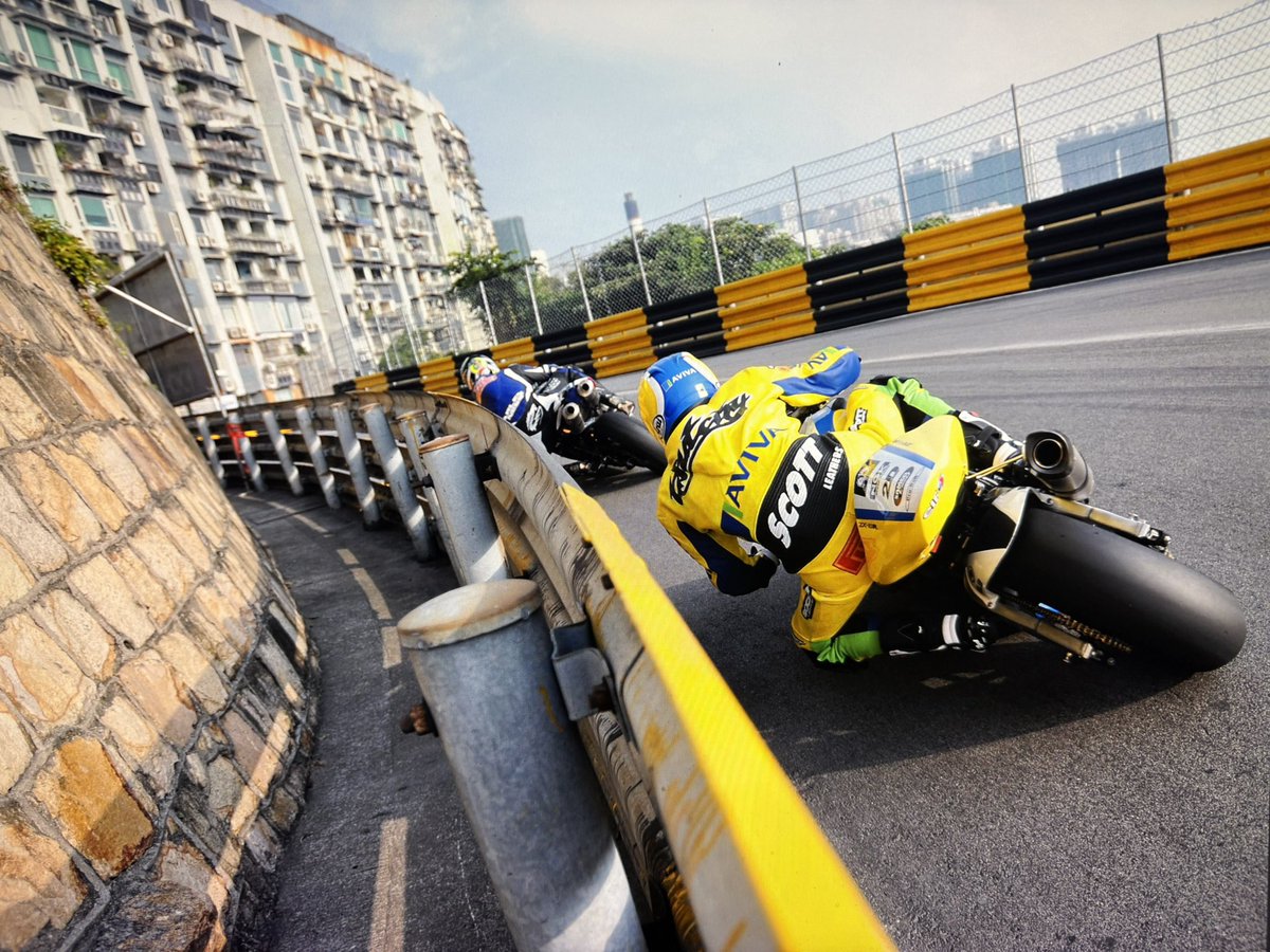 Stephen Davison tweet media