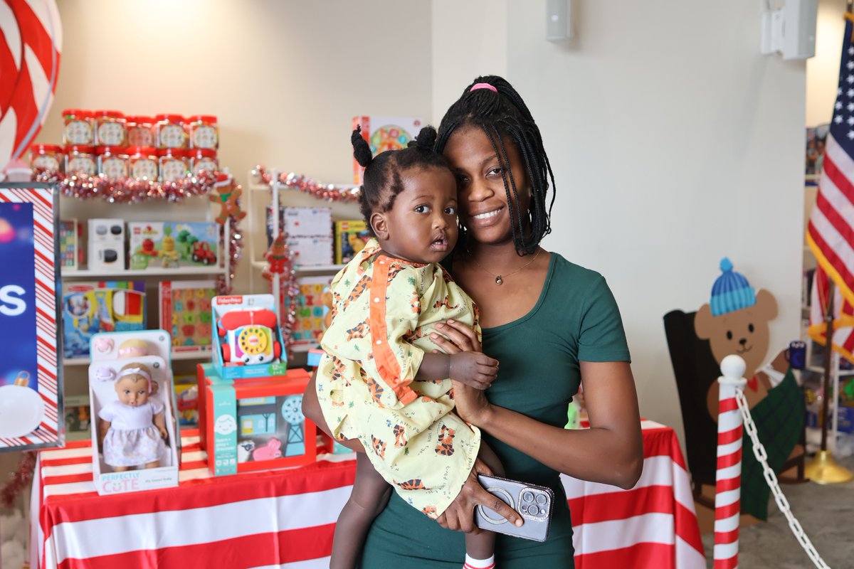 radychildrens's tweet photo. Because holiday shopping can be challenging when a child is in the hospital, our book and toy store is available to help parents &amp; caregivers choose gifts for their little ones. 🎁

Thank you @SubaruDalton, our generous donors &amp; staff for making this tradition possible.💙 https://t.co/wM2nIc9m6O