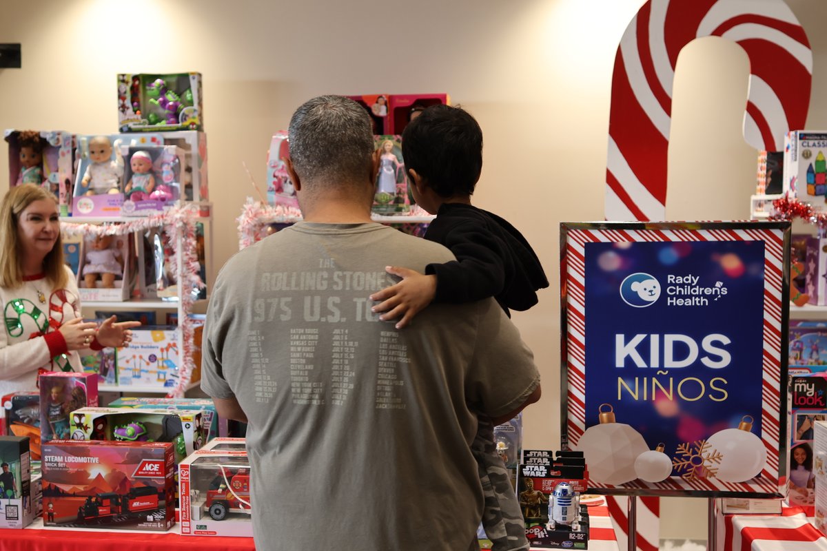 radychildrens's tweet photo. Because holiday shopping can be challenging when a child is in the hospital, our book and toy store is available to help parents &amp; caregivers choose gifts for their little ones. 🎁

Thank you @SubaruDalton, our generous donors &amp; staff for making this tradition possible.💙 https://t.co/wM2nIc9m6O