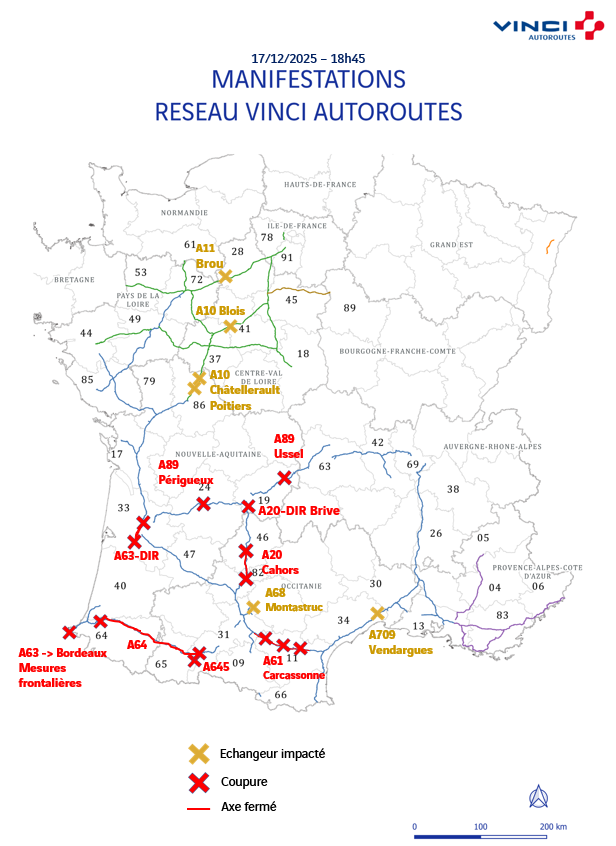 InfosFrancaises's tweet photo. "ON NE VA RIEN LÂCHER !" : UE-Mercosur, bovins abattus, stratégie sanitaire contre la dermatose... La colère des agriculteurs monte partout en France avec des blocages d'autoroutes, des feux de la colère sur des ronds-points, du fumier devant les préfectures et des manifestations qui se multiplient... l’inquiétude monte à Paris.
Plus de 80 actions sont recensées aujourd'hui dans le pays avec des milliers de personnes mobilisées.