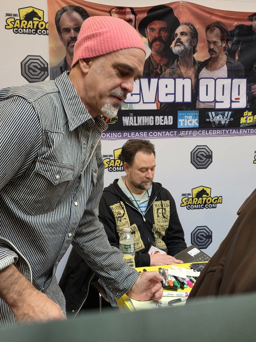 ringleader1010's tweet photo. Met #StevenOgg at #SaratogaComicCon last month. This dude is super happy and fun to interact with. Had a blast! https://t.co/3pPo7dYxlL
