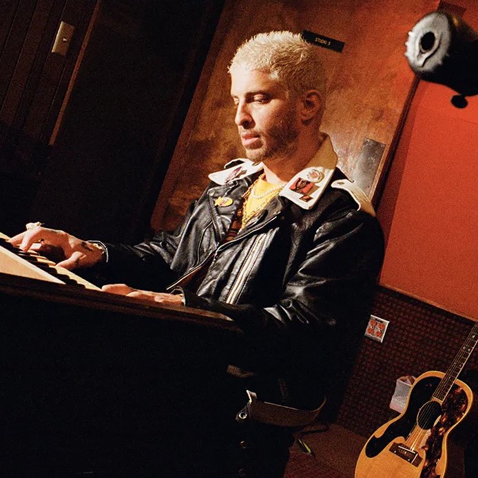 Andrew Watt afirma que colaborar com Lady Gaga no "MAYHEM" mudou sua vida para sempre. 

"Lady Gaga é uma colaboradora incrível. A habilidade mais importante para ser um músico é como você ouve e reage ao que está acontecendo ao seu redor. Isso é tão verdadeiro no jazz quanto na