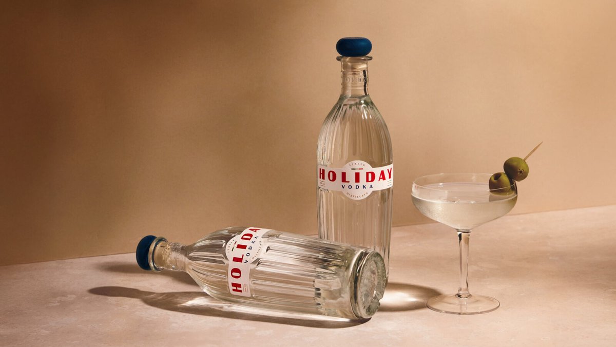 worldbrandesign's tweet photo. Kingdom &amp; Sparrow - The Luxury of Leaving It All Behind: Introducing Holiday Vodka, by Kingdom &amp; Sparrow https://t.co/KDRK2MBHQa
.
#branding #branddesign #logotype #typography #packagingdesign #labeldesign #structuralpackaging #worldbranddesign #worldbranddesignsociety https://t.co/hDjfvqlTLy