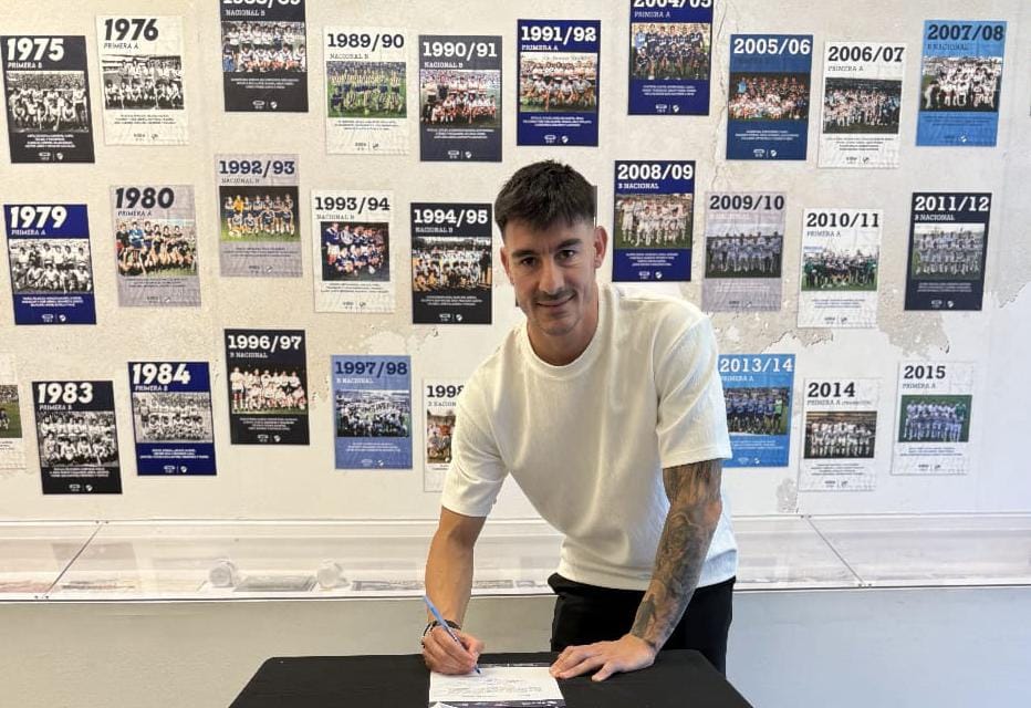 qacoficial's tweet image. 𝐆𝐨𝐧𝐳𝐚𝐥𝐨 𝐌𝐚𝐫𝐢𝐧𝐞𝐥𝐥𝐢, 𝐧𝐮𝐞𝐯𝐨 𝐣𝐮𝐠𝐚𝐝𝐨𝐫 𝐝𝐞 𝐐𝐮𝐢𝐥𝐦𝐞𝐬

🧤 El arquero de 36 años firmó contrato con el Cervecero hasta diciembre de 2026. Llega en condición de libre tras su paso por Independiente Rivadavia, club con el que se consagró campeón de la Copa…