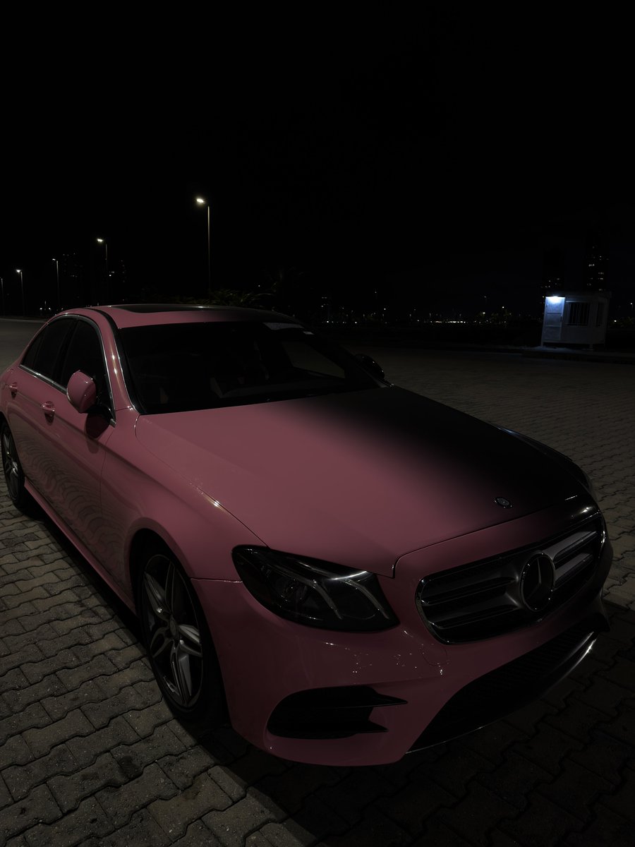 Starr_gael's tweet image. Congratulations to me on my new CAR! 🩷🖤

An expensive MERCEDES, wrapped in my favorite color at age 21.

Thank you, Forex. Thank you, God.