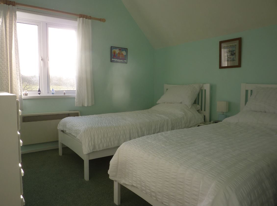 TheHolidayCots's tweet image. Sparrow’s Nest – Countryside Calm in Devon

Tastefully furnished throughout, the property provides a comfortable &amp;amp; welcoming retreat in a picturesque Devon countryside setting. 🛋️

🛏️ Sleeps 4
theholidaycottages.co.uk/devon/16793

#SparrowsNest #DevonCountryside #RuralRetreat #Dawlish #Devon