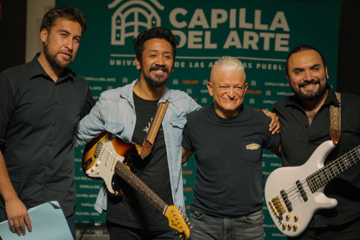 ¡Jazz en cada nota! 🎷🎸 Así se vivió la atmósfera íntima del concierto-grabación "Microharmony Exploration". 
Las fotos capturaron la maestría del Cuarteto Abel Aranda creando música original en vivo. ¿Estuviste ahí? 
#JazzMexicano #Fotos #CapillaDelArte #Revive