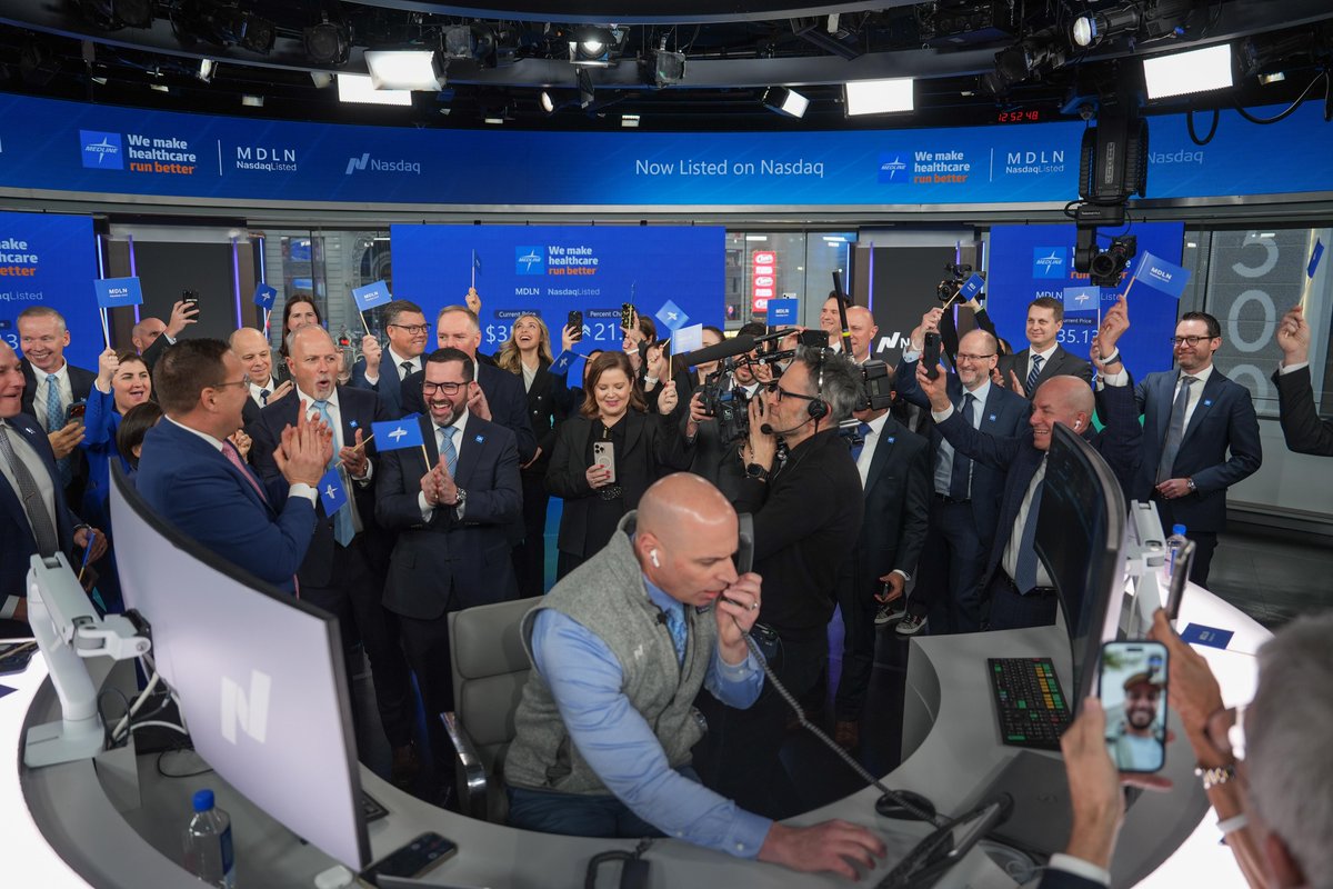 NasdaqExchange's tweet image. 📅 It’s official: @Medline is #NasdaqListed—welcome, $MDLN 🎉