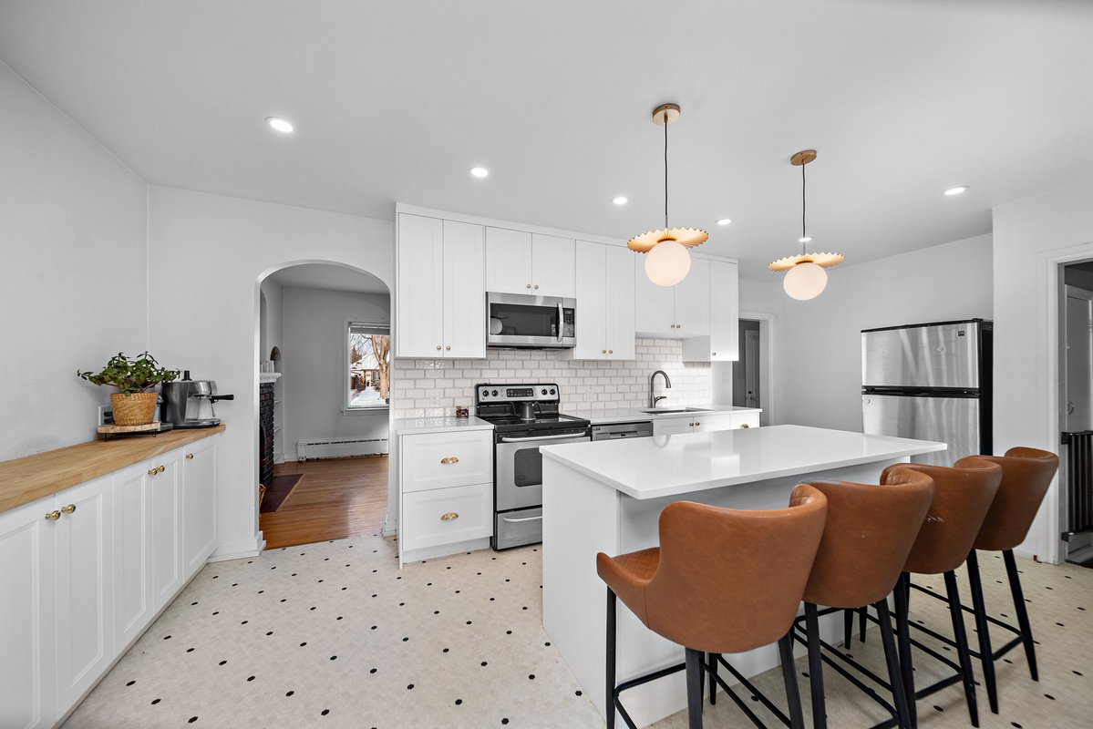 RealtorEmthe's tweet image. ✨Live in this beautiful home✨
🔑222 Neil Ave, WPG, MB.
☀️East Kildonan
🫧1 bath
🛏️2 bedrooms
✨ MLS: 202530013
Call to book your private showing today! #realestate #realtor #remaxhustle