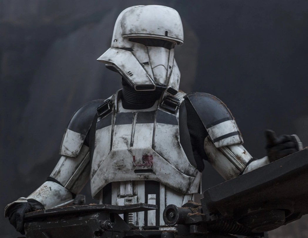 ayanperfect21's tweet photo. @Rei00zk @starwars In my opinion, the best designs were:
1 - Tank Trooper
2 - Scarif Trooper
3 - AT-AST Driver
4 - Death Trooper
5 - Captain Enoch https://t.co/NkUaJZNoOl