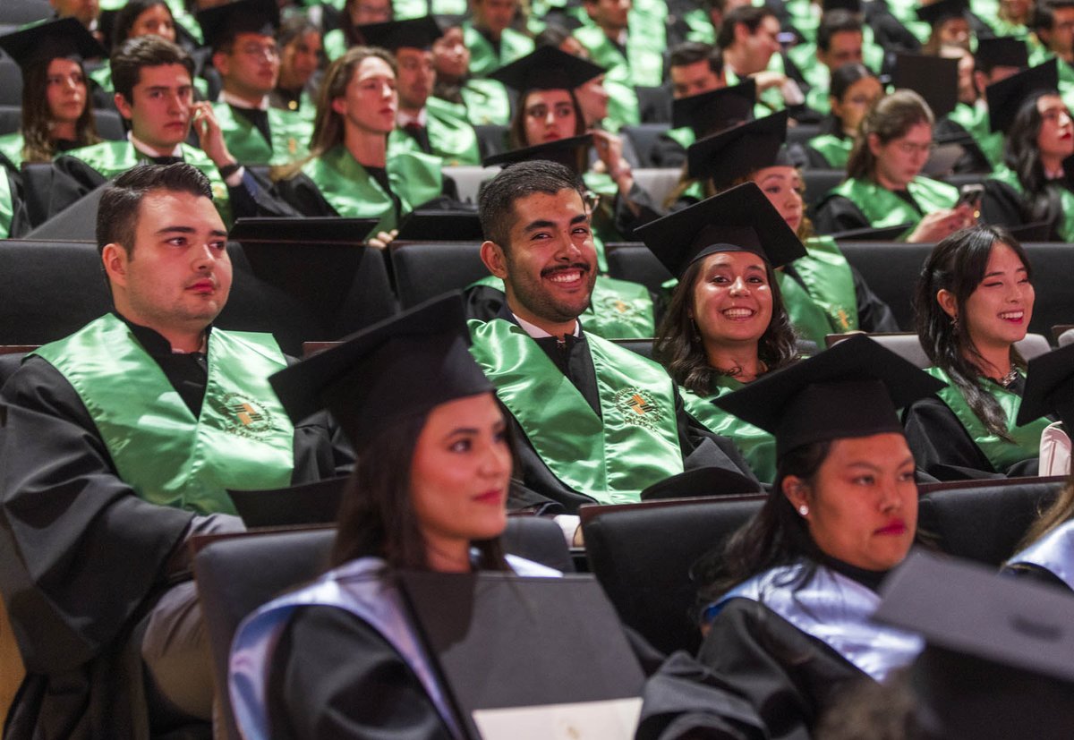 ¡Felicidades a los más de 600 egresados #EgresadosAnáhuac! 🎓 Hoy comienzan una nueva etapa, llevando sus valores, conocimiento y vocación al mundo. 🙌🏼

¡Orgullo Anáhuac! 🦁✨