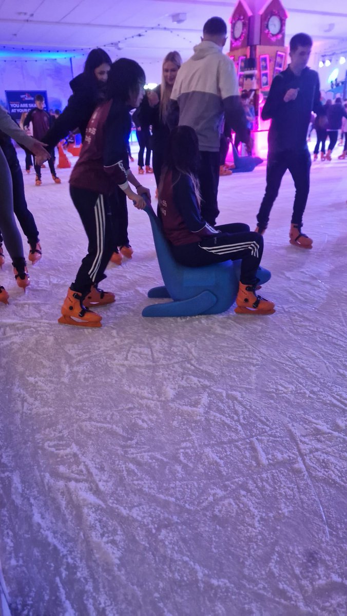 Le Cheile Secondary School, Ballincollig tweet media