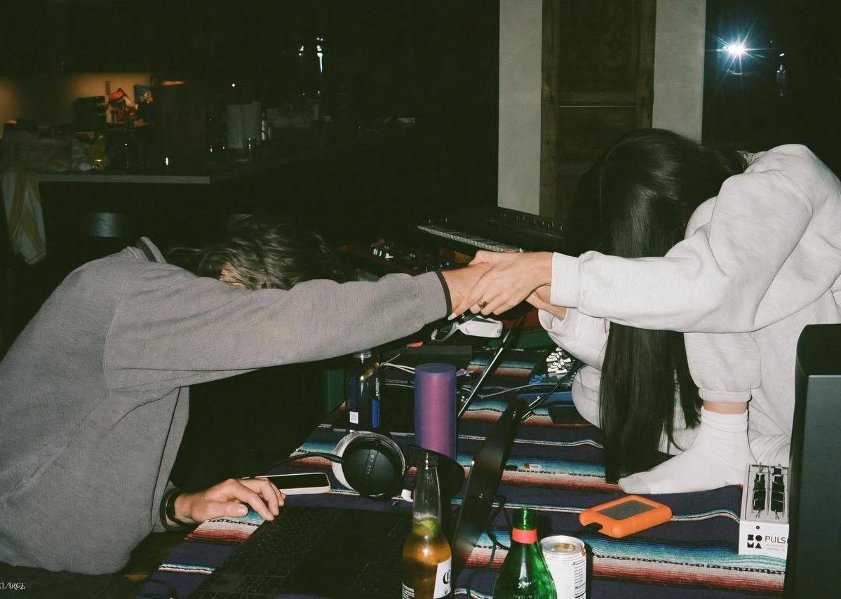 madsvisor's tweet image. . . . the emergence of l𑣿cket! 🤍🔒