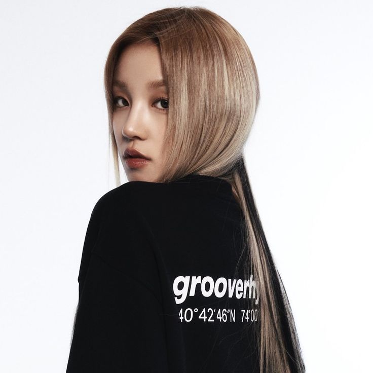 🦋Collaboration with #VVS fans for Voting 🦋

I request Cookies to vote for VVS on Kooky for group funding of a banner in Gangnam

In return VVS Fans will vote for #YUQI for Most Attractive Asian Artist at AYA Awards 

(1/2)