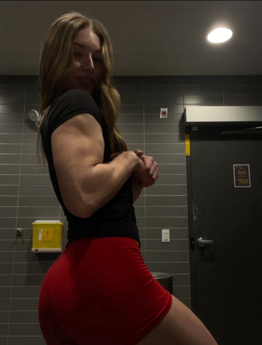 WorshipEm's tweet image. Get on your knees and give me your money