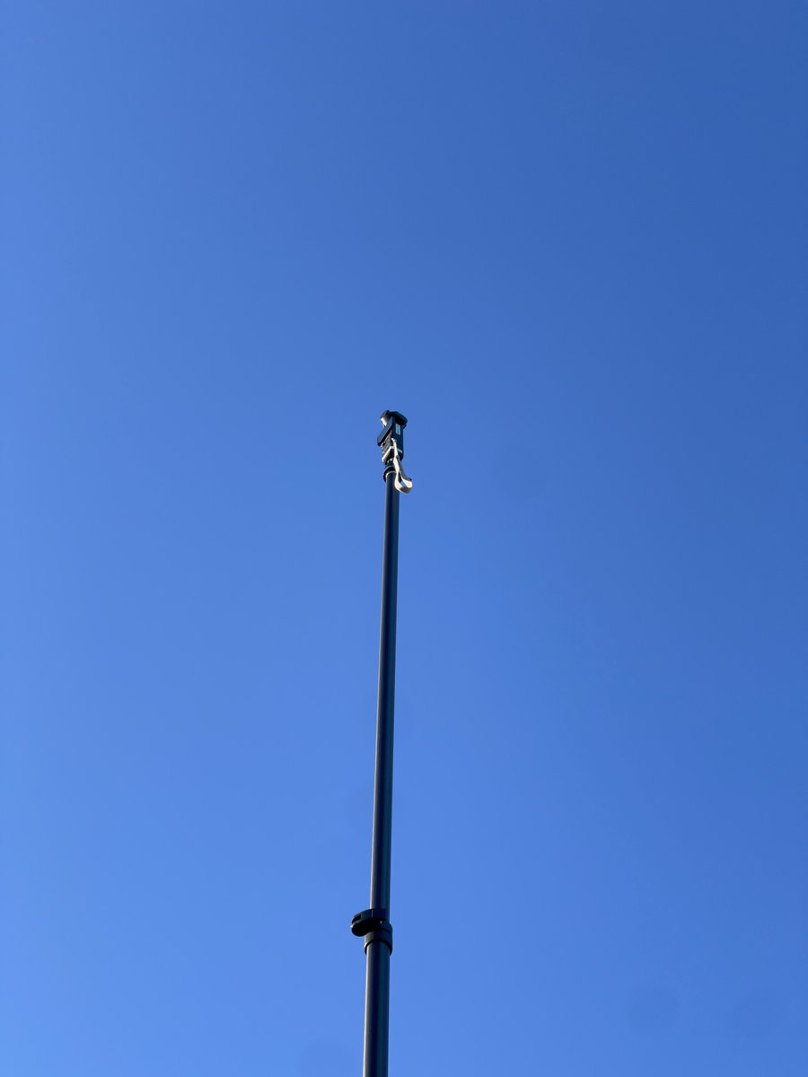 TdrDrone's tweet image. 六畳程度の小屋の「屋根」を、ドローン以外の方法で撮影してみました。
「Bi-Rod」の先にOsmo Pocket3 を取り付けて撮影、SfM処理の結果がどうなるか楽しみです。

#OsmoPocket3
#BiRod
#葛西工科高校