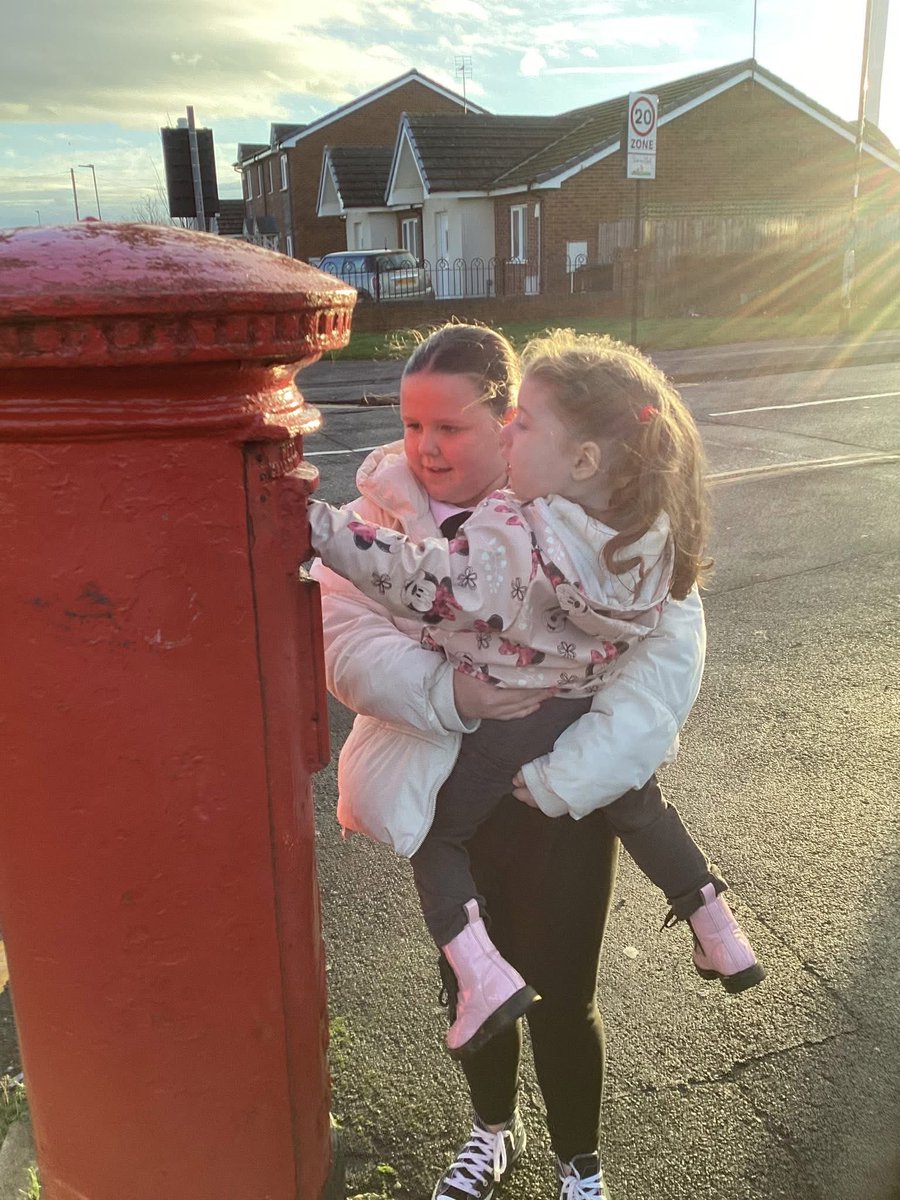 West View Primary School tweet media