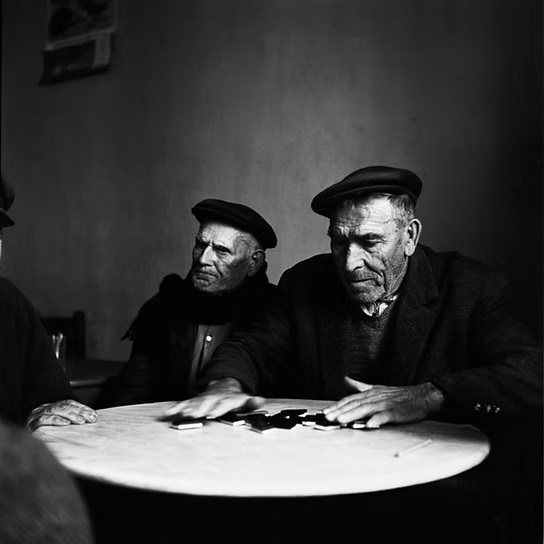 Sanguango1977's tweet photo. Hilga Miller és una holandesa vinguda a Altea a la dècada de 1950, quan el Franquisme va començar (no tenia altra) a obrir les seues portes.
Els retratos que va fer d'eixe poble de pescadors que era Altea són una autèntica meravella.

Va mini fil https://t.co/Ov5Nes1TzJ