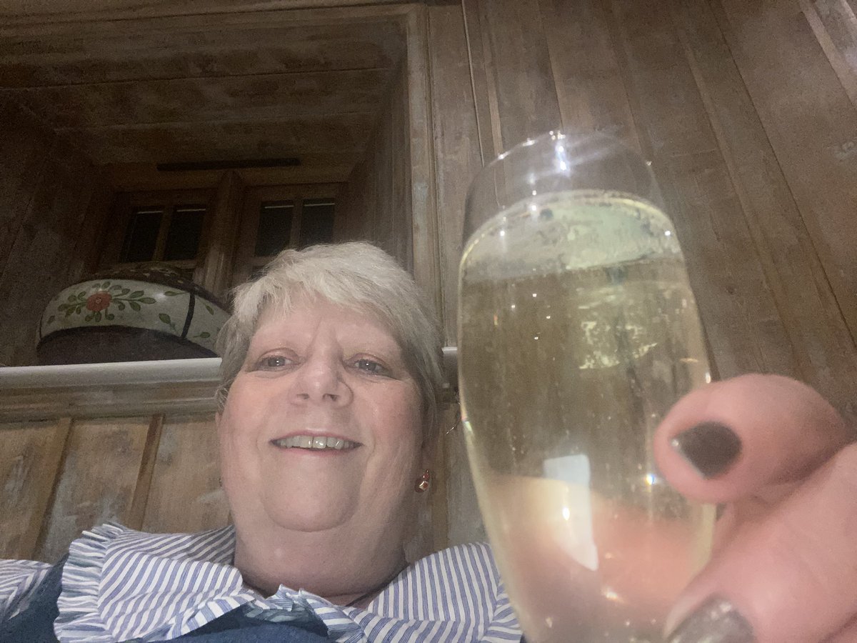 Lesley Goodburn tweet media