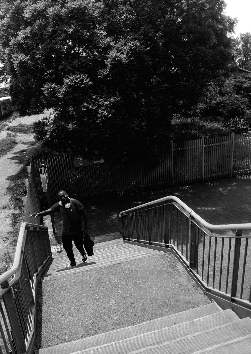 𝑢𝑛𝑑𝑒𝑛𝑖𝑎𝑏𝑙𝑦 ℎ𝑖𝑚 tweet media