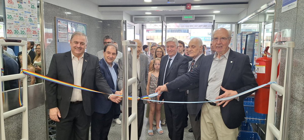 Asistieron al acto de inauguración el presidente de <a href="/cooperarconf/">COOPERAR</a> y la <a href="/icacoop/">International Cooperative Alliance</a> <a href="/ArielGuarco/">Ariel Guarco</a>, entre otros referentes del sector y el presidente del Inaes, Marcelo Collomb.

<a href="/zer543/">Rubén Emilio ZEIDA</a>