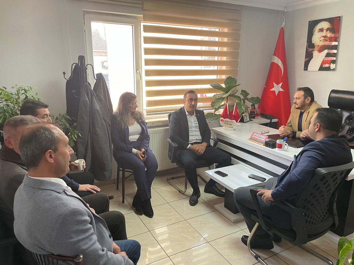 Parti Meclis Üyemiz Ozan Bingöl’ün nazik ziyareti bizleri onurlandırdı.
Kendisine teşekkür ederiz. <a href="/ozanbingoll/">Ozan Bingöl</a>