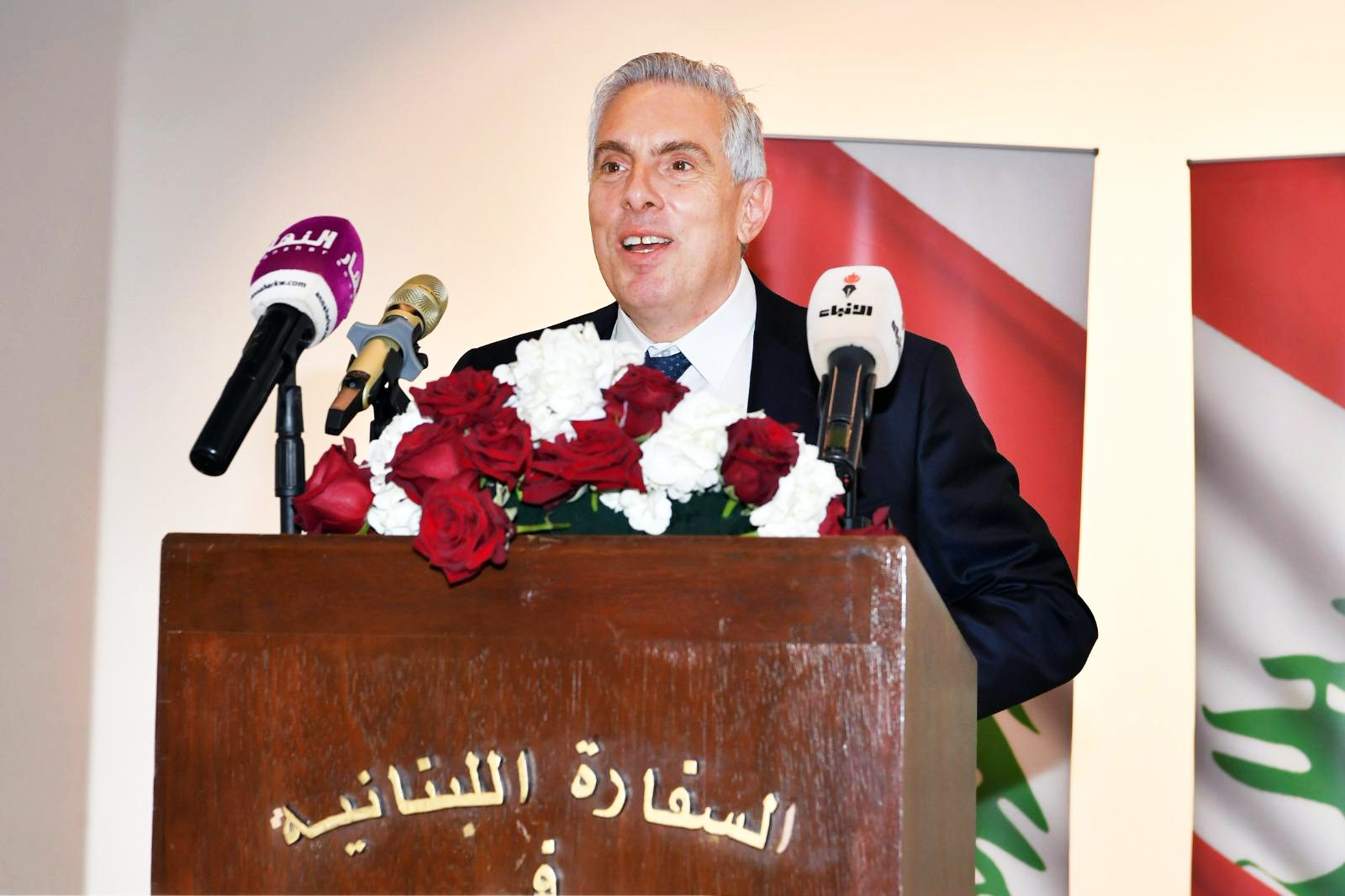 السفير اللبناني غادي الخوري: الكويت كانت وستبقى بيتاً لـ لبنان وشعبه. ترتيبات لزيارة رئيس الحكومة اللبنانية إلى الكويت. للكويت دور متزن وحريصة على مصلحة الدول العربية 