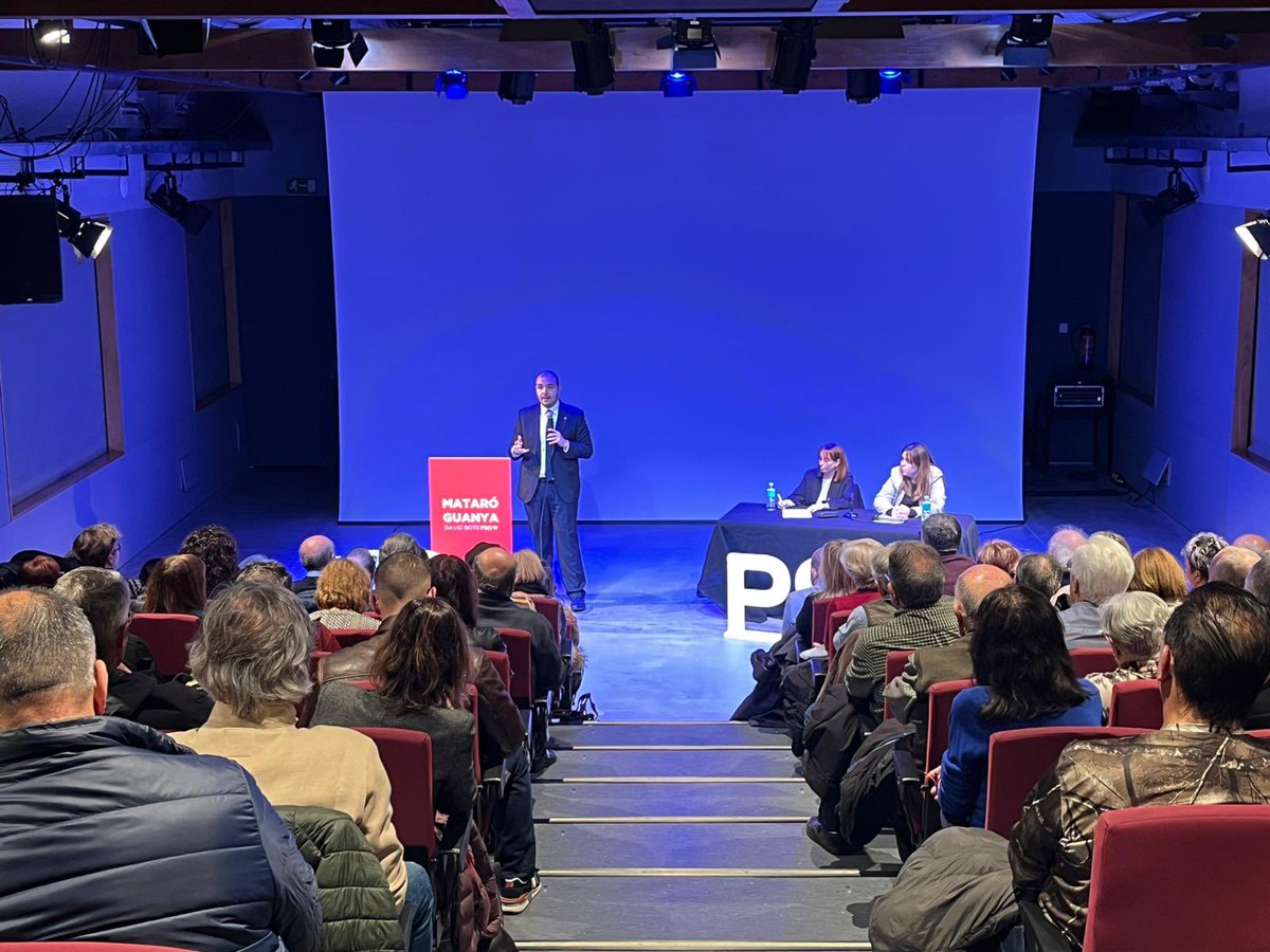 El conseller <a href="/AlbertDalmau/">Albert Dalmau Miranda</a> i l’alcalde <a href="/DBotePaz/">David Bote Paz</a> valoren la coordinació entre <a href="/matarocat/">Ajuntament de Mataró</a> i el <a href="/govern/">Govern de Catalunya</a> a l’assemblea dels <a href="/socialistes_cat/">Socialistes PSC/❤</a> a Mataró. Destaquen que Illa ha desencallat els projectes de la N II, el nou sociosanitari o la Residència Gatasa, entre d’altres.