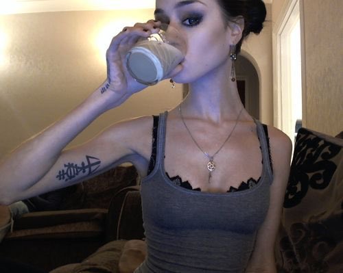 p0achersprid3's tweet image. She was my bella hadid