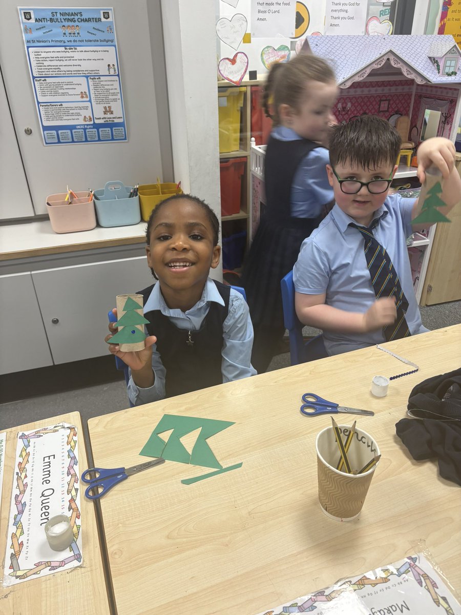 Mrs Pierce.StNiniansP2 tweet media