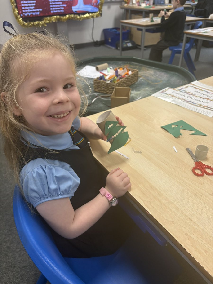 Mrs Pierce.StNiniansP2 tweet media