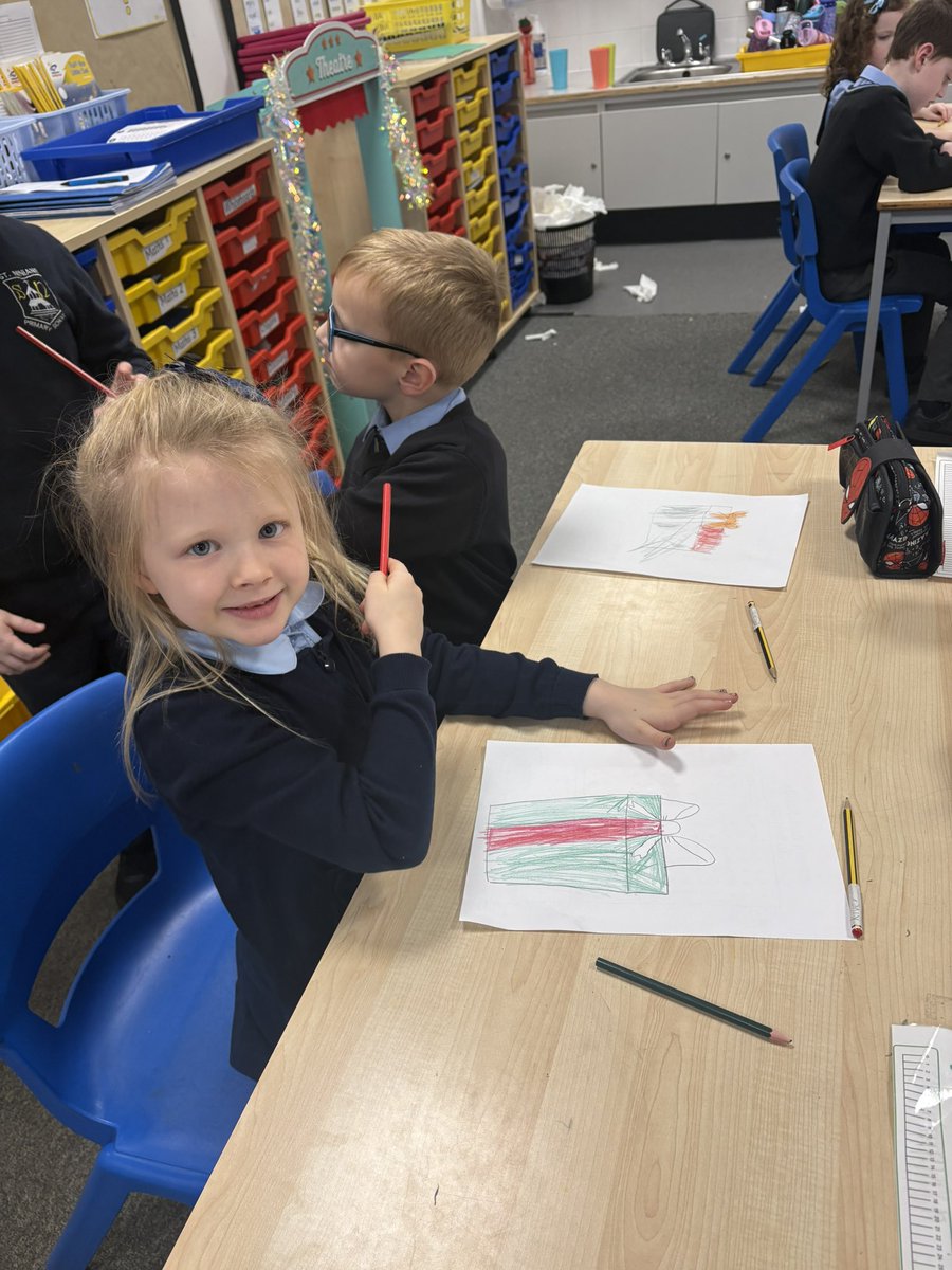 Mrs Pierce.StNiniansP2 tweet media