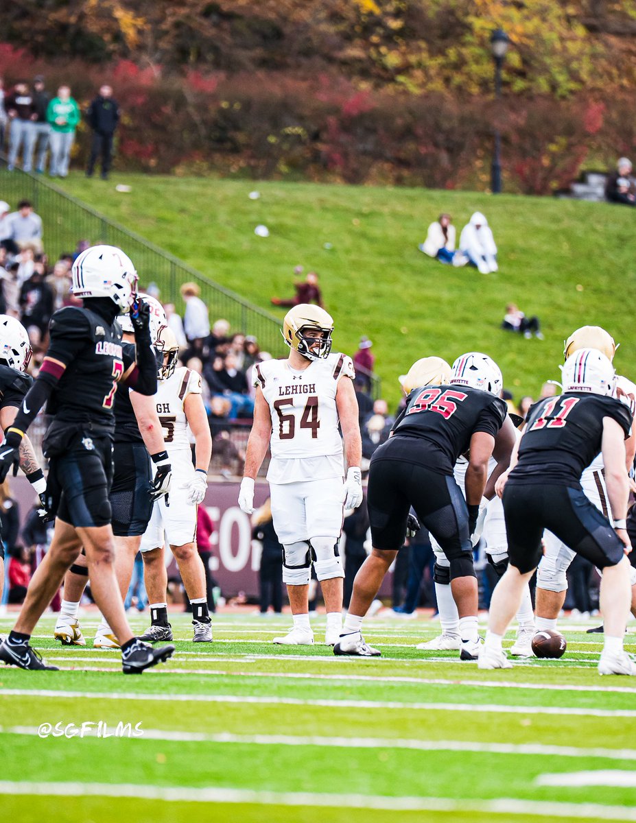 sammyaya5's tweet image. Year 2✅
⚪️0 Sacks Allowed❌
⚪️5th Lowest Pressure Rate in the country among OTs  (6 allowed)
⚪️ #22 Tackle in FCS on PFF
⚪️ 1 in YPC in FCS as a unit
⚪️ 1 in Pressure rate in FCS as a unit
⚪️ B2B League Champs