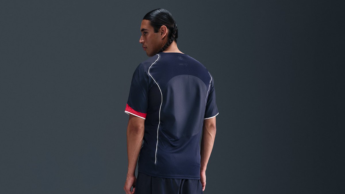 sdmlinks's tweet photo. 🏆 Camisa de Campeão:
🇫🇷 A lendária Total 90 PSG.

Camisa T90 x PSG 2004
Disponível do P ao GGG

Na Nike: https://t.co/6XvMzp6UOd https://t.co/iGkt4EQib0