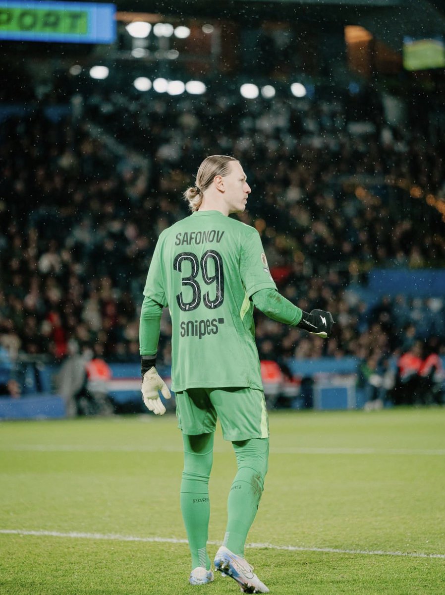 gustavoterini's tweet image. Um ídolo do Brasil.

Obrigado por tanto, Safonov.