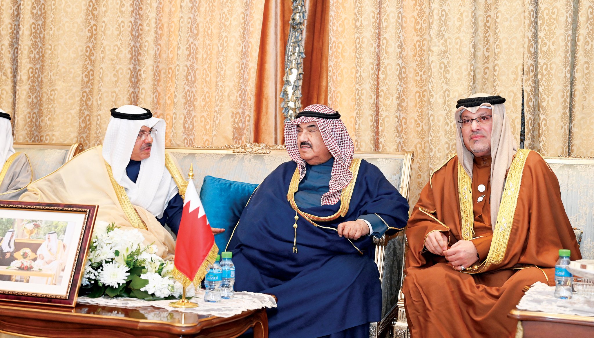 ناصر المحمد: نتمنى لـ البحرين دوام التقدّم والتطور والنماء. زار وأحمد النواف سفارتها لتقديم التهاني بالعيد الوطني. المالكي: الزيارة تجسّد متانة وعمق العلاقات التاريخية بين البلدين 