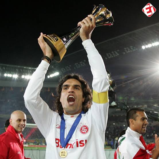 Colorado_Chato's tweet image. Brasileiro Campeão do Mundo, no dia 17 /12, conheço só um.
@SCInternacional.

Vai se fuder @Flamengo