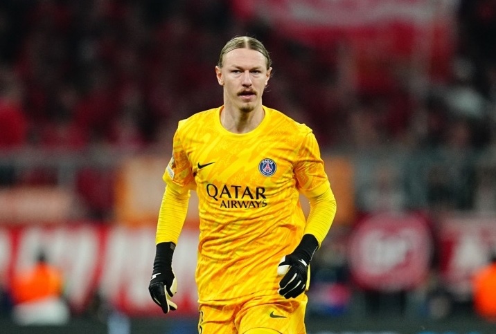 سافونوف حارس باريس سان جيرمان تمكن من تصدي 4 ركلات جزاء أمام فلامنجو 