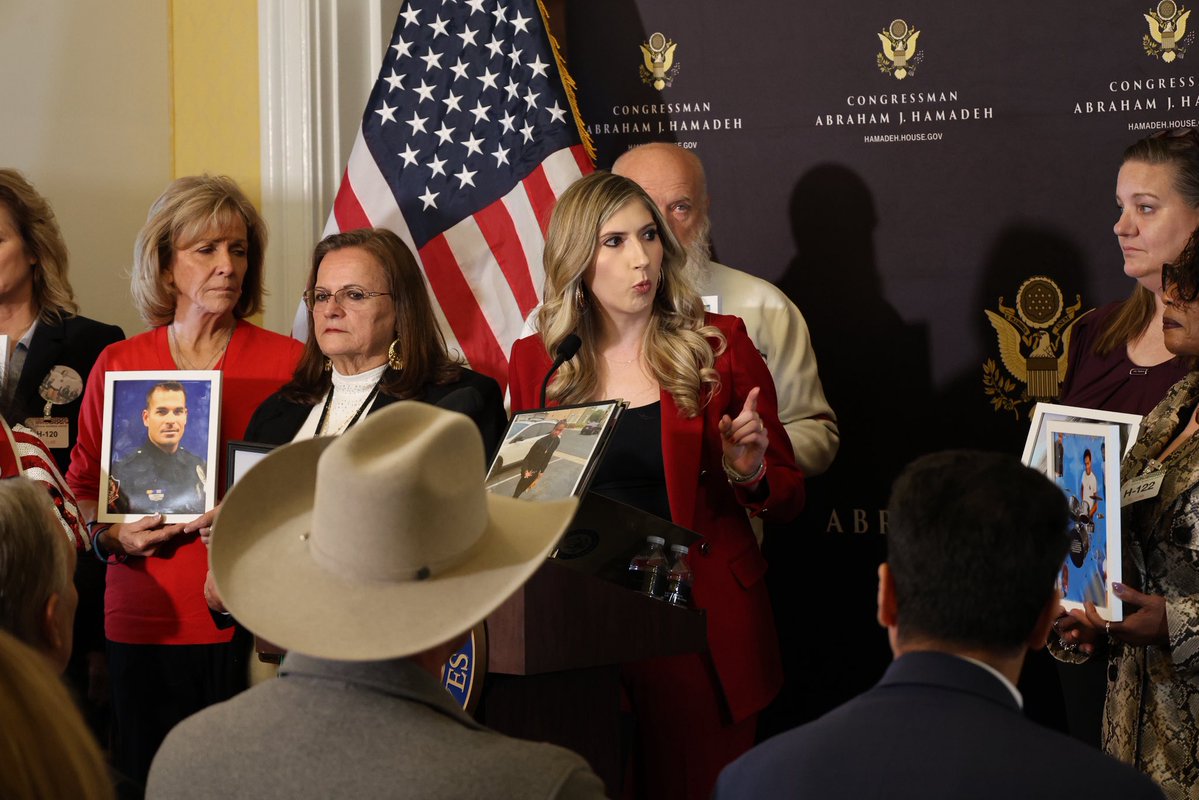 KiprilovNicole's tweet image. Last week, @TABSReport had the honor and privilege of sponsoring The American Border Story Memorial Act, introduced by @RepAbeHamadeh in the U.S. House of Representatives. This legislation would create a permanent, national memorial to honor the victims of illegal immigration.…