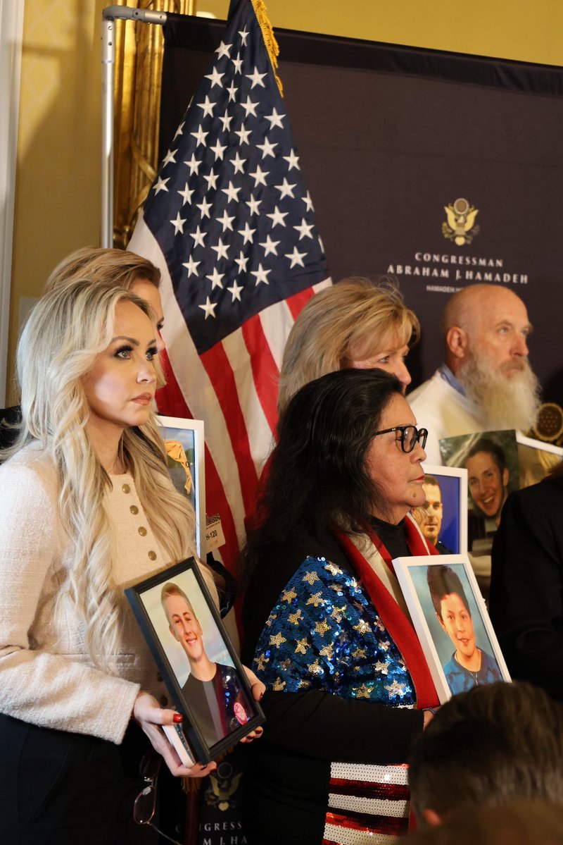 KiprilovNicole's tweet image. Last week, @TABSReport had the honor and privilege of sponsoring The American Border Story Memorial Act, introduced by @RepAbeHamadeh in the U.S. House of Representatives. This legislation would create a permanent, national memorial to honor the victims of illegal immigration.…