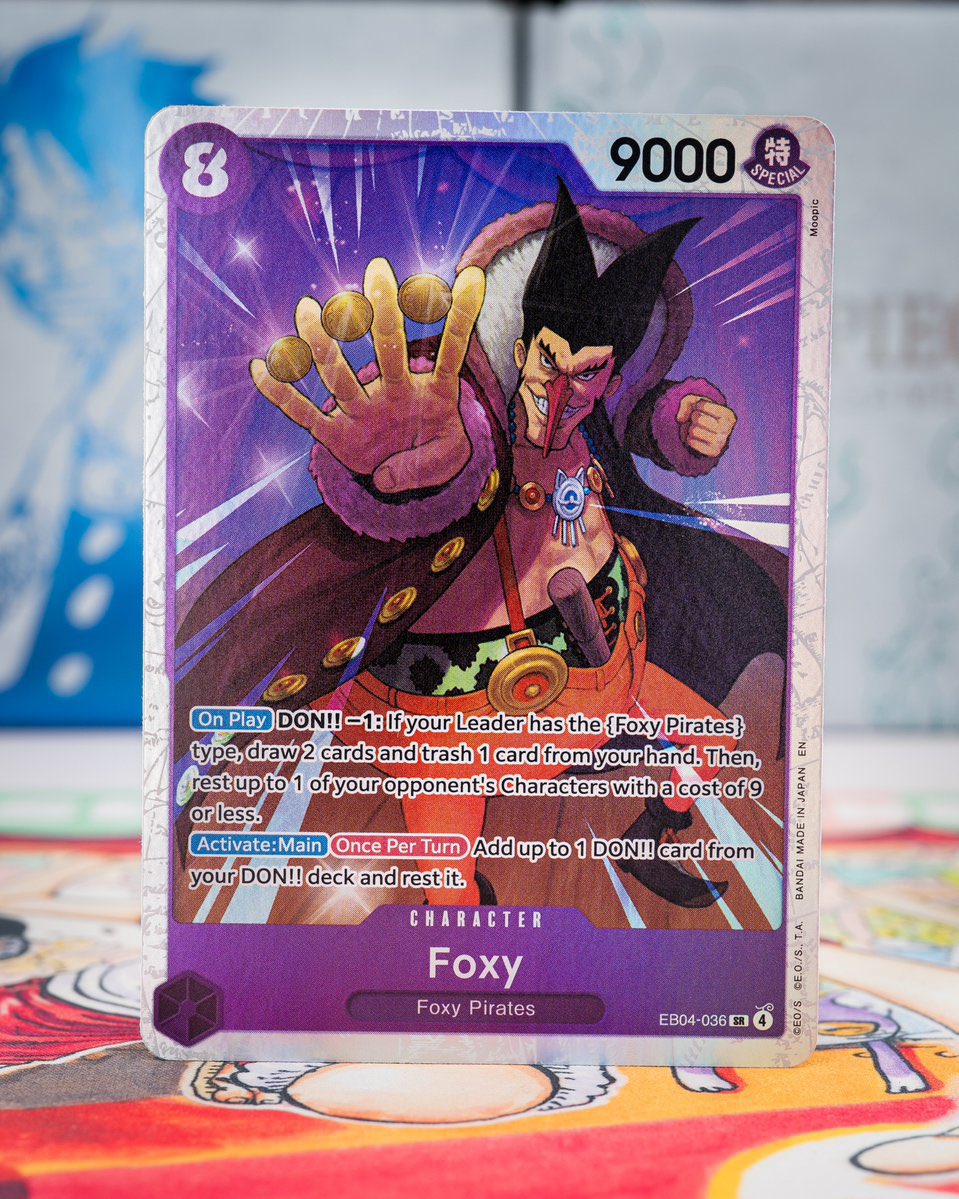 Official in person photos of the base rarity and Alternate Art
