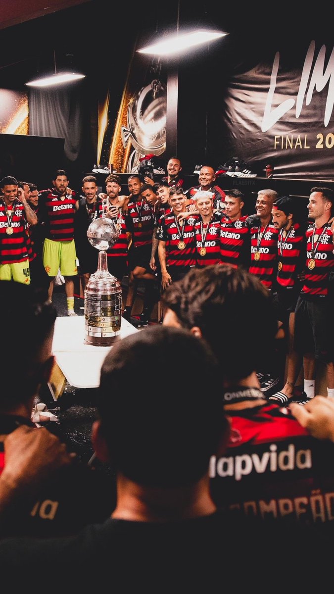 odegaardismx__'s tweet photo. Nunca voy a olvidar este año 2025, donde me hicieron tan felices, donde me salvaban esos días donde no me encontraba bien, donde me hicieron orgulloso cada dia que los veía jugar.

No voy a olvidar la felicidad que me dieron este año y lo histórico que fuimos en cada momento.

Le agradezco a Dios, a la vida y a este club que me hayan hecho fanático.

Me siento orgulloso de ser MENGAO, de cada uno de los jugadores y de cada uno de los integrantes de este equipo.

Gracias Eternas ❤️🖤