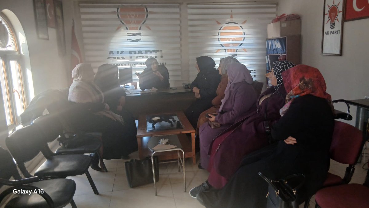 Her an yanımızda olan kıymetli Yönetim Kurulu Üyelerimizle haftalık Değerlendirme Toplantımızı gerçekleştirdik. Böyle bir ekiple yol yürümekten büyük bir gurur duyuyorum. Daha nice güzel ve başarılı çalışmaları beraber hayata geçireceğimize yürekten inanıyorum. İyi ki varsınız.