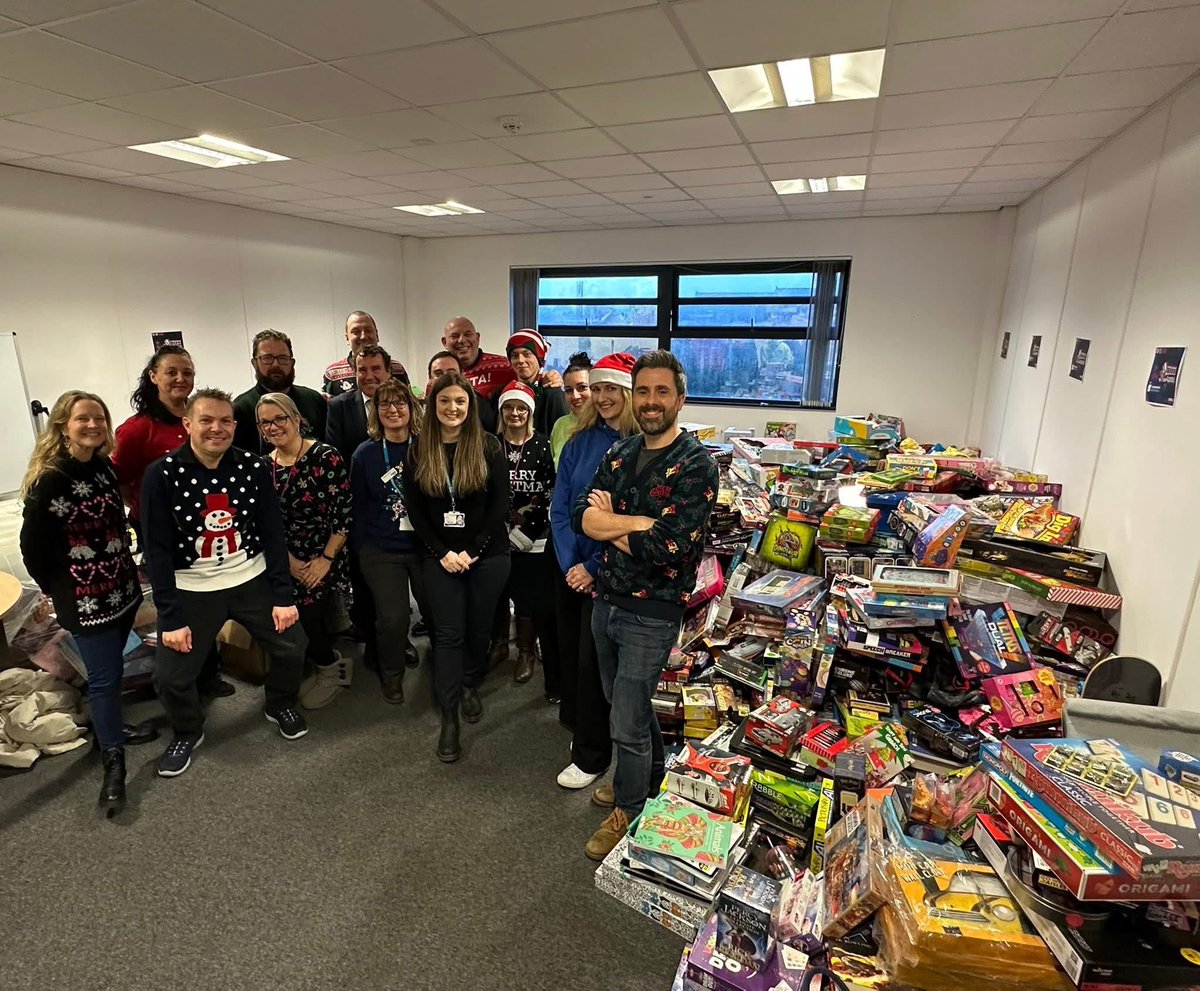 Cornwall’s Rewind Radio tweet media