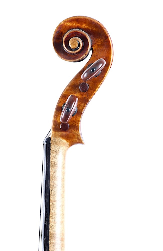 BenningViolins's tweet photo. We are pleased to offer this fine #violin crafted by renowned #Italian #violinmaker Annibale Fagnola for examination, trial and purchase. It possesses a deep, resonant voice, with excellent projection. Ideal for the solo #violinist.
Learn more: https://t.co/Smzhy3EWkr https://t.co/bhXmlplX6L